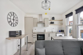 Stylish 2-Bedroom Flat in Walthamstow